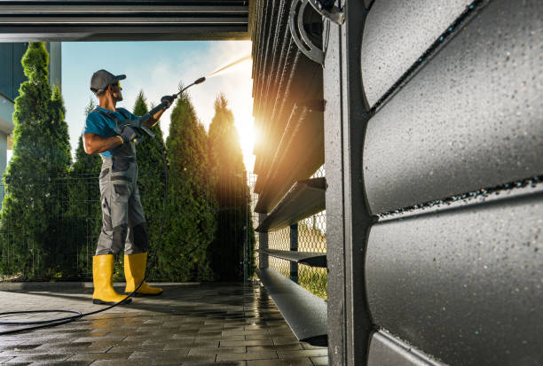 Best Patio and Deck Pressure Washing  in Pardeeville, WI